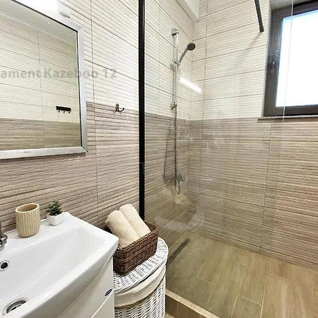 Apartament Frontala 12